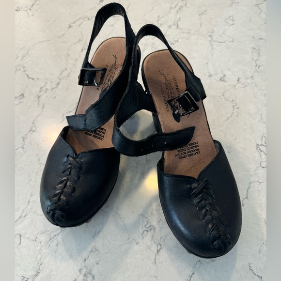 Free people collab with Jeffrey Campbell, Kathleen, black clogs size 9 - Picture 2 of 8